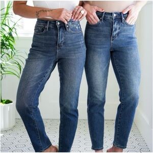 Judy Blue Jeans Women’s 13/31 High Rise Slim LIKE NEW!